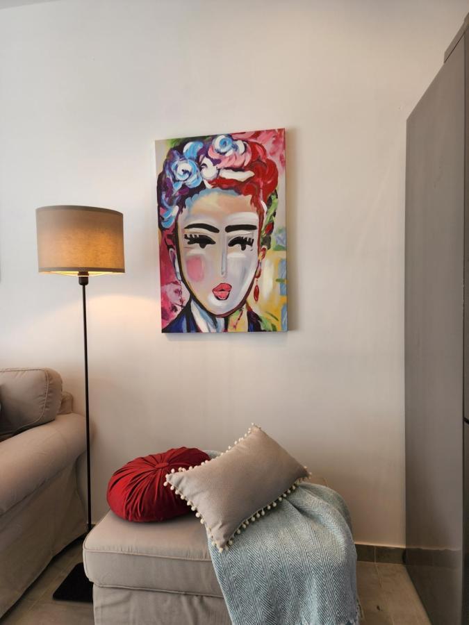 Frida'S Cozy Two Bedroom Apt ลาร์นาคา ภายนอก รูปภาพ