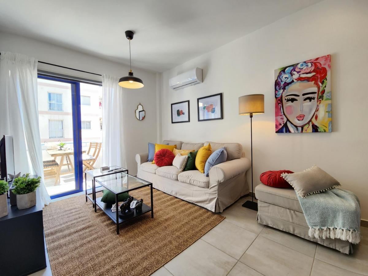 Frida'S Cozy Two Bedroom Apt ลาร์นาคา ภายนอก รูปภาพ
